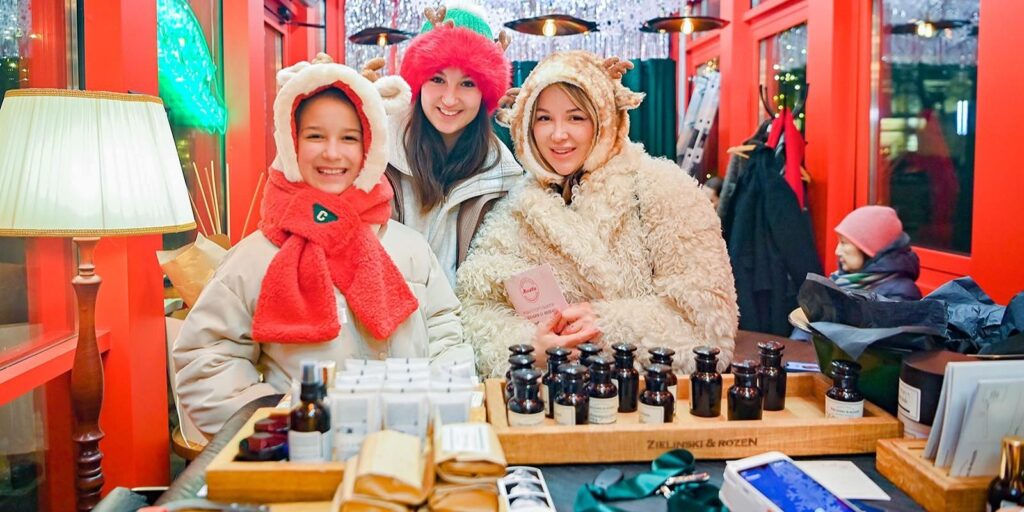 От косметики и чая до одежды и украшений: на Тверском бульваре открыт маркет локальных брендов  фото