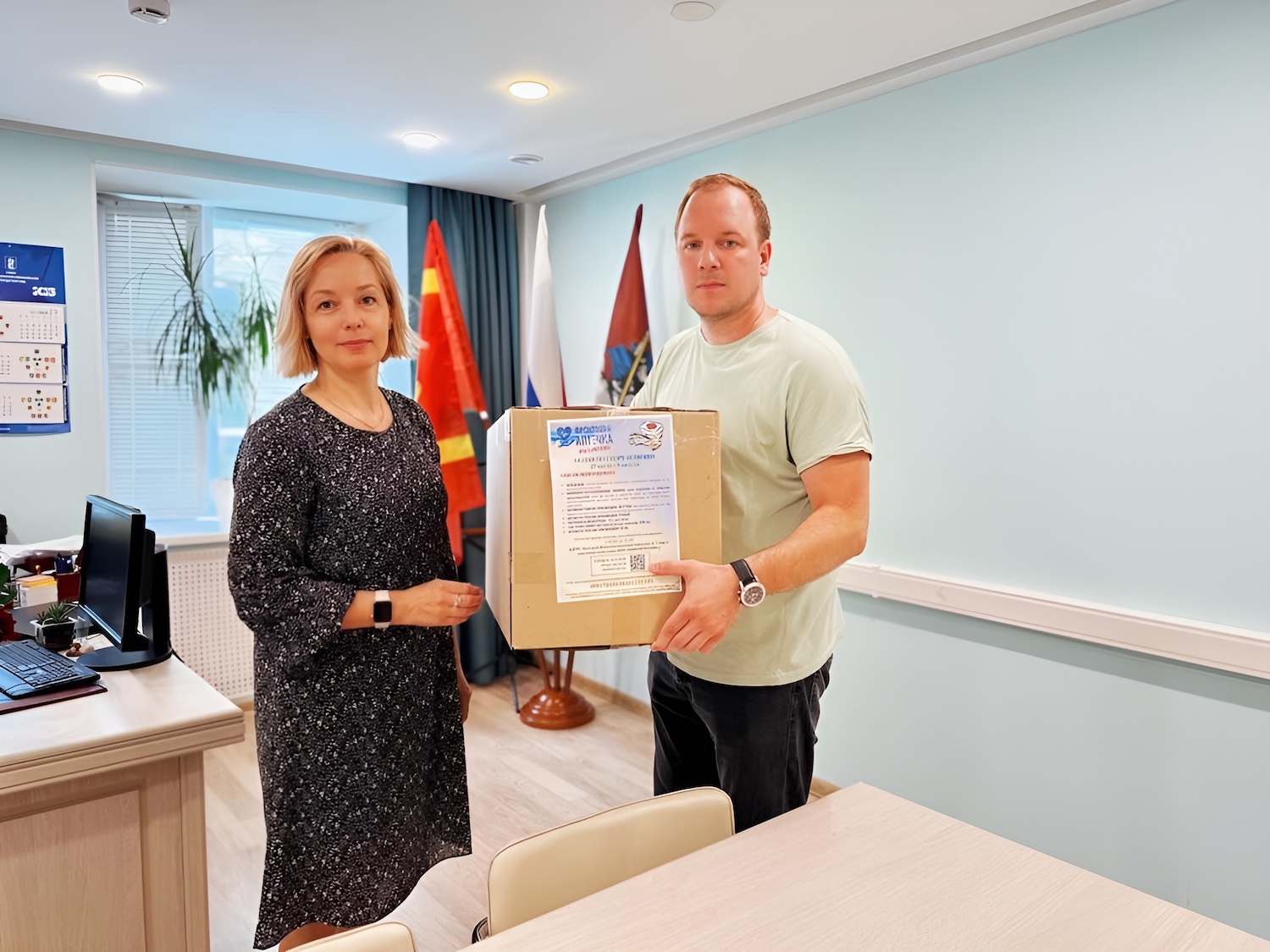 Активисты ЦАО помогают бойцам СВО и семьям на новых территориях аптечками, одеждой и игрушками, фото