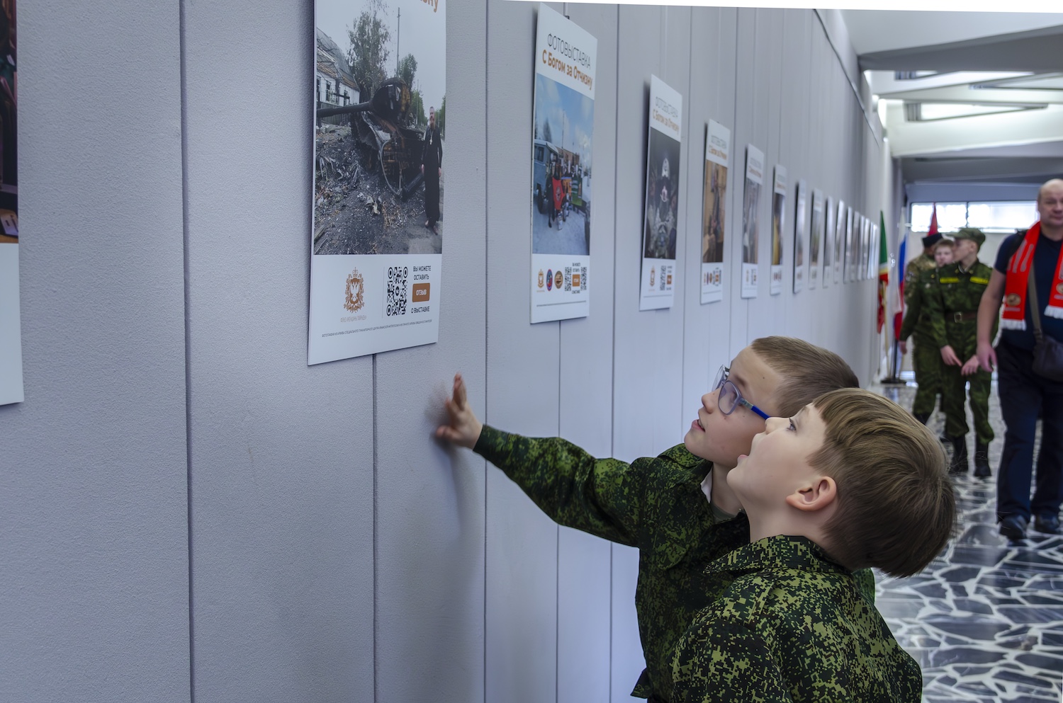 Жителей Зеленограда пригласили на фотовыставку «С Богом за Отчизну», фото
