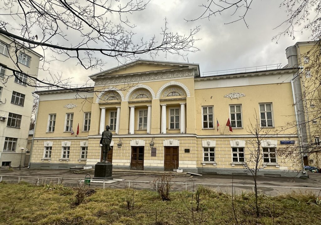 Арбатская &mdash; Баррикадная: 17 саженей над &laquo;Московским нулем&raquo;  фото