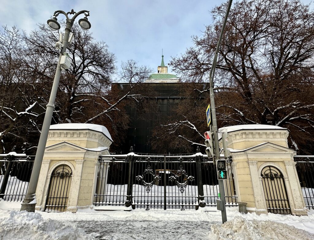 Китай-город и вновь Китай-город: по &laquo;каменному разнотравью&raquo; Васильевского луга  фото