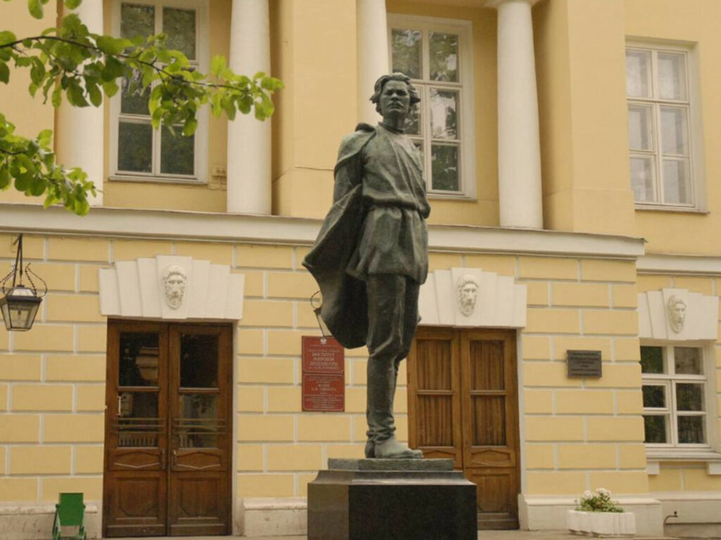 Арбатская &mdash; Баррикадная: 17 саженей над &laquo;Московским нулем&raquo;  фото