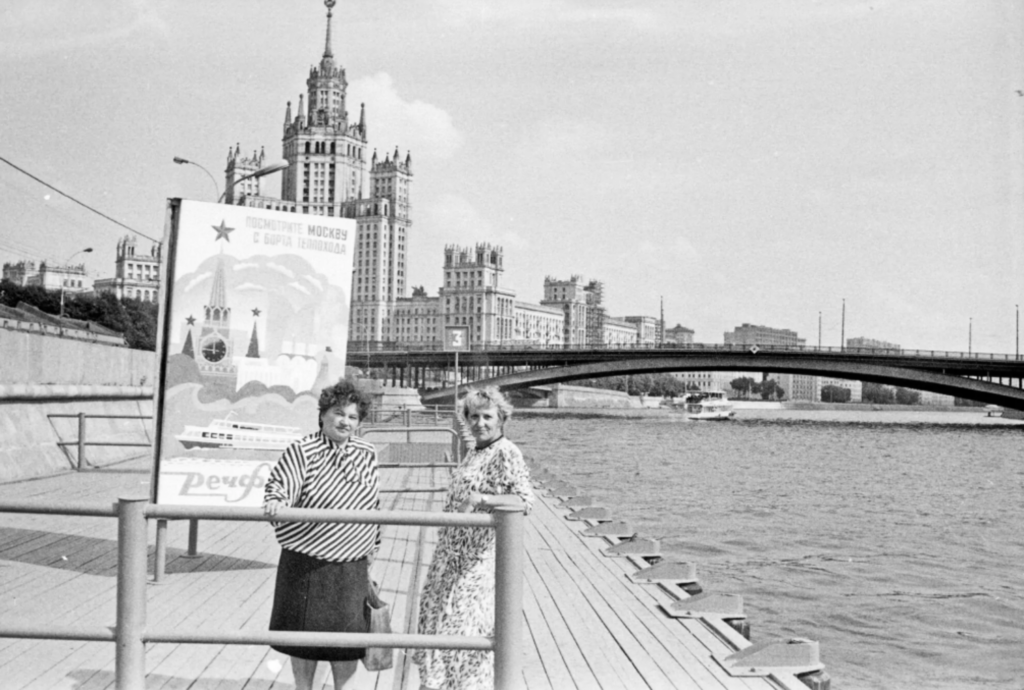 Китай-город и вновь Китай-город: по &laquo;каменному разнотравью&raquo; Васильевского луга  фото