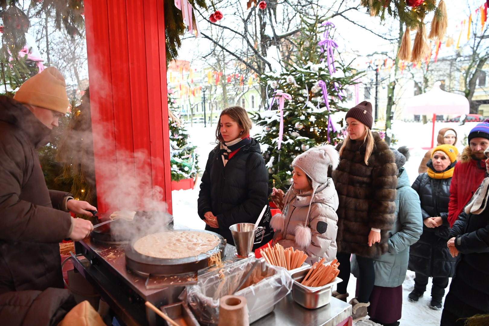 На Тверском бульваре испекут блины в поддержку участников СВО, фото