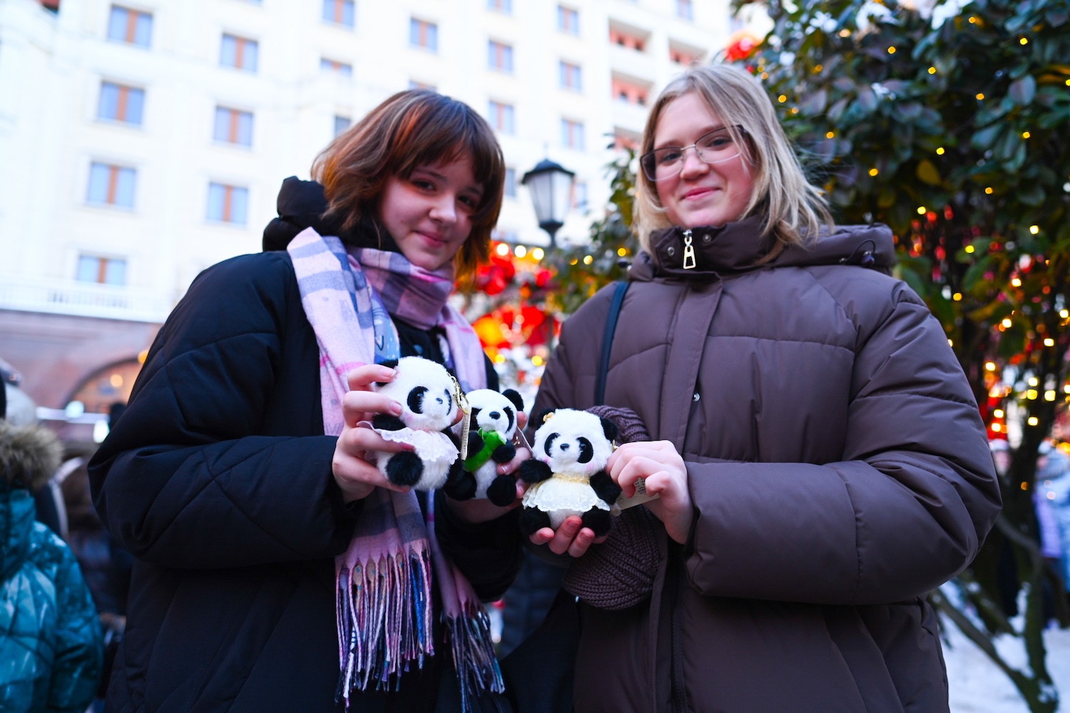 Сокровища Поднебесной: в сердце Москвы открылась ярмарка китайских сувениров, фото