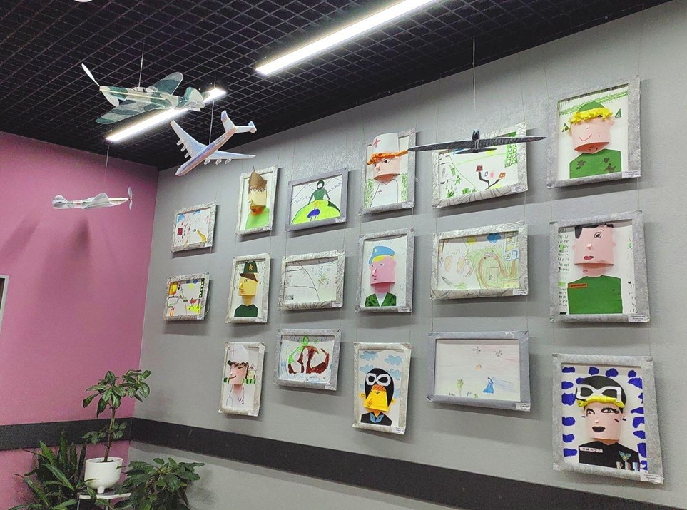 Юные художники и авиаконструкторы из Южного Медведково проведут выставку ко Дню защитника Отечества, фото