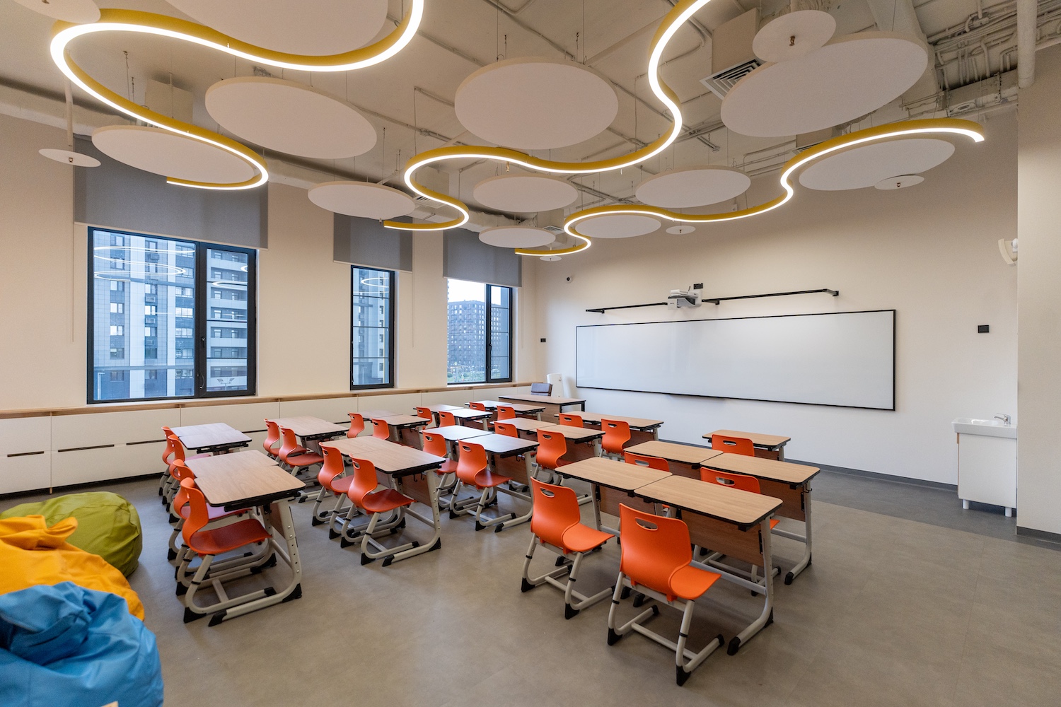 Владимир Ефимов: 74 инфраструктурных договора заключили инвесторы с городом в 2025 году, фото