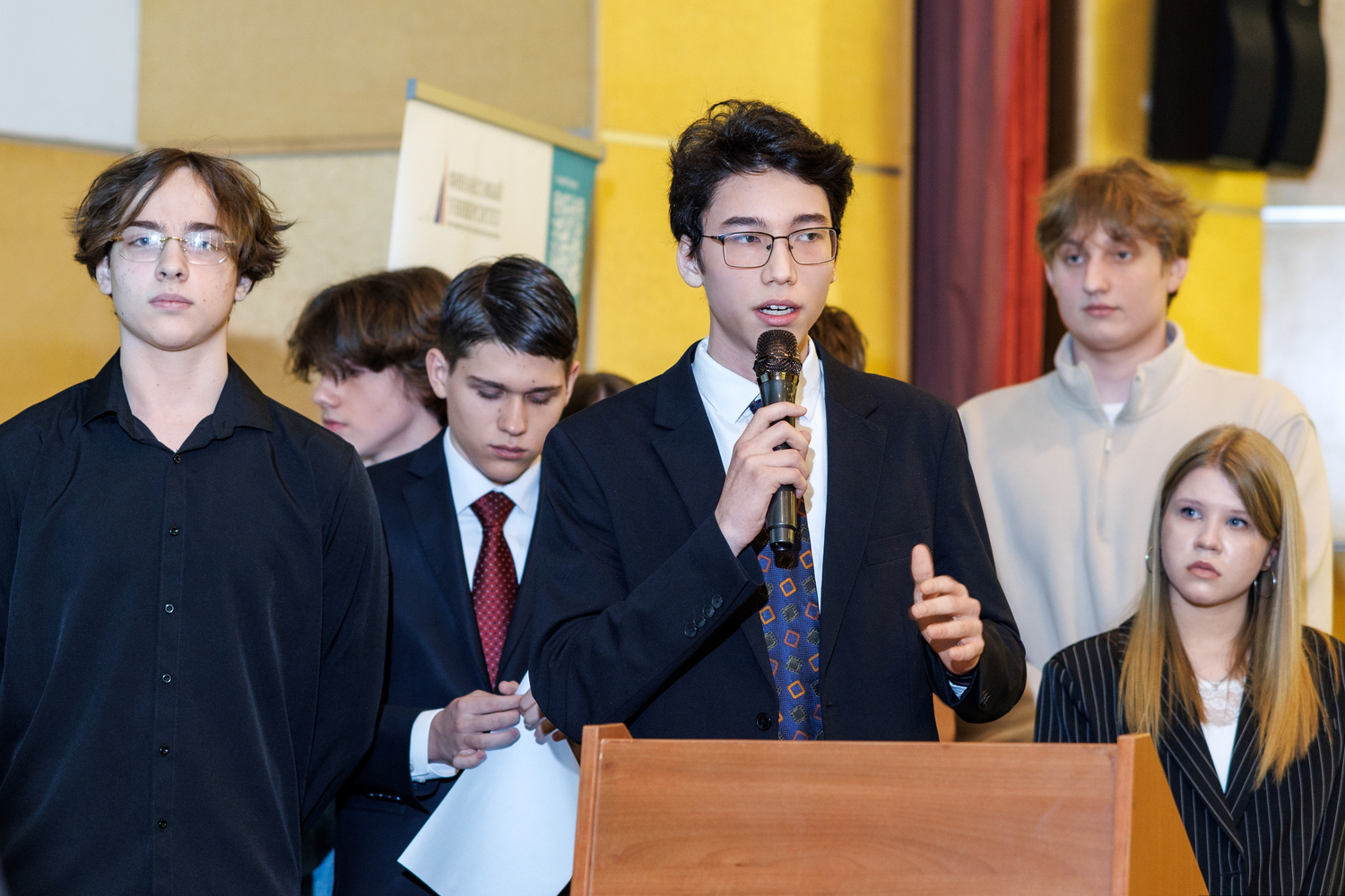 Турнир по дебатам прошел среди старшеклассников, студентов и активистов в районе Филевский Парк, фото