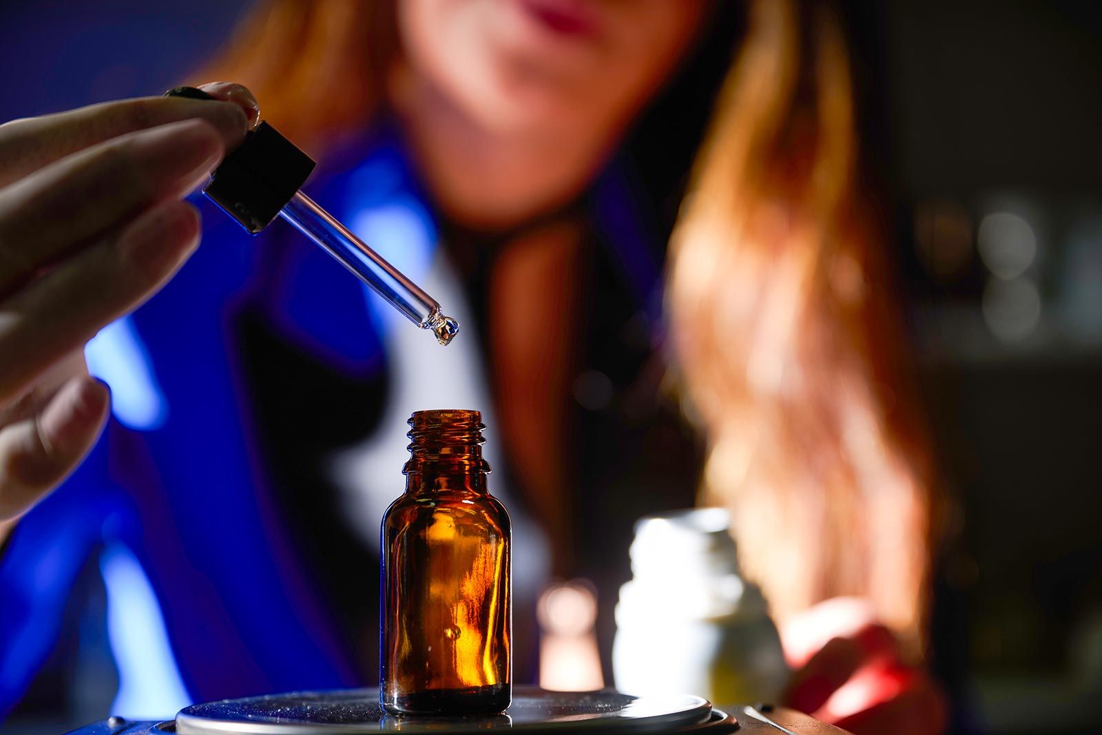 Почти на треть выросло производство косметики и парфюмерии в Москве, фото