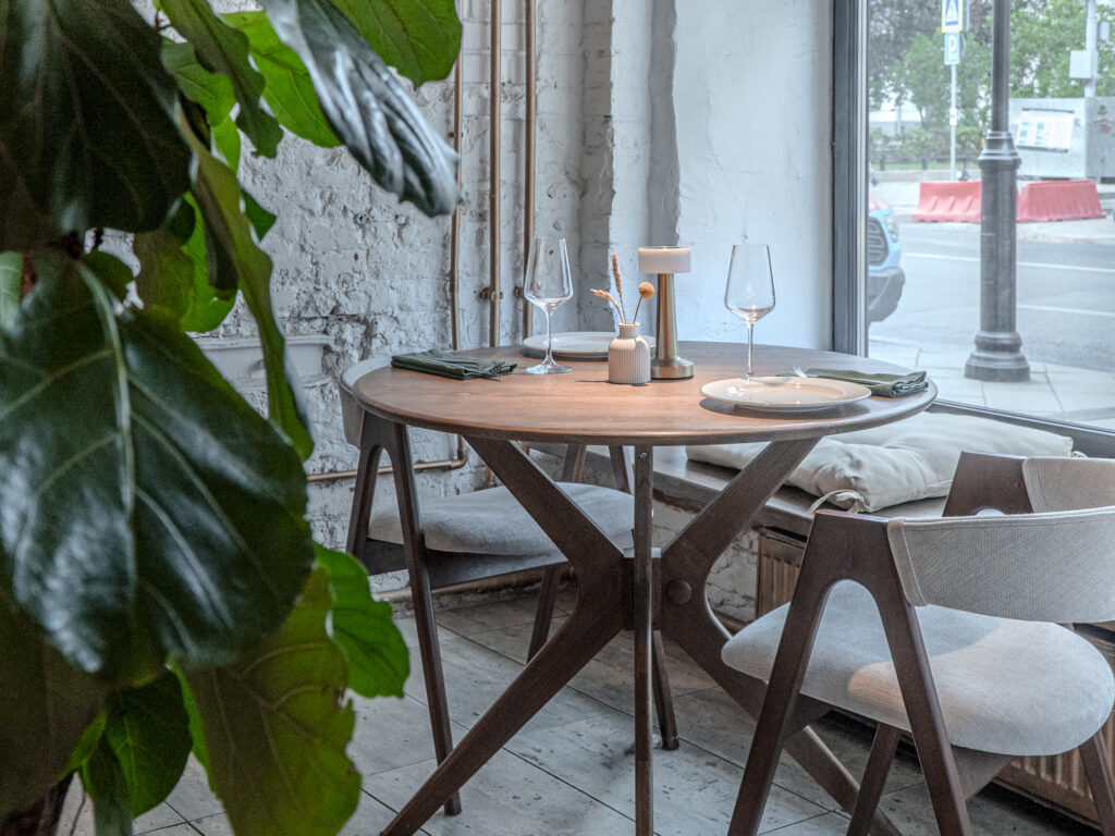 Фестиваль документального кино, итальянская остерия и выставка индийских тканей &mdash; куда пойти после работы  фото