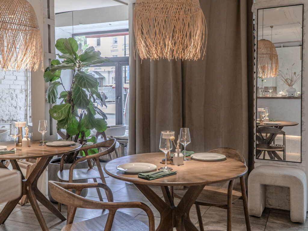 Фестиваль документального кино, итальянская остерия и выставка индийских тканей &mdash; куда пойти после работы  фото