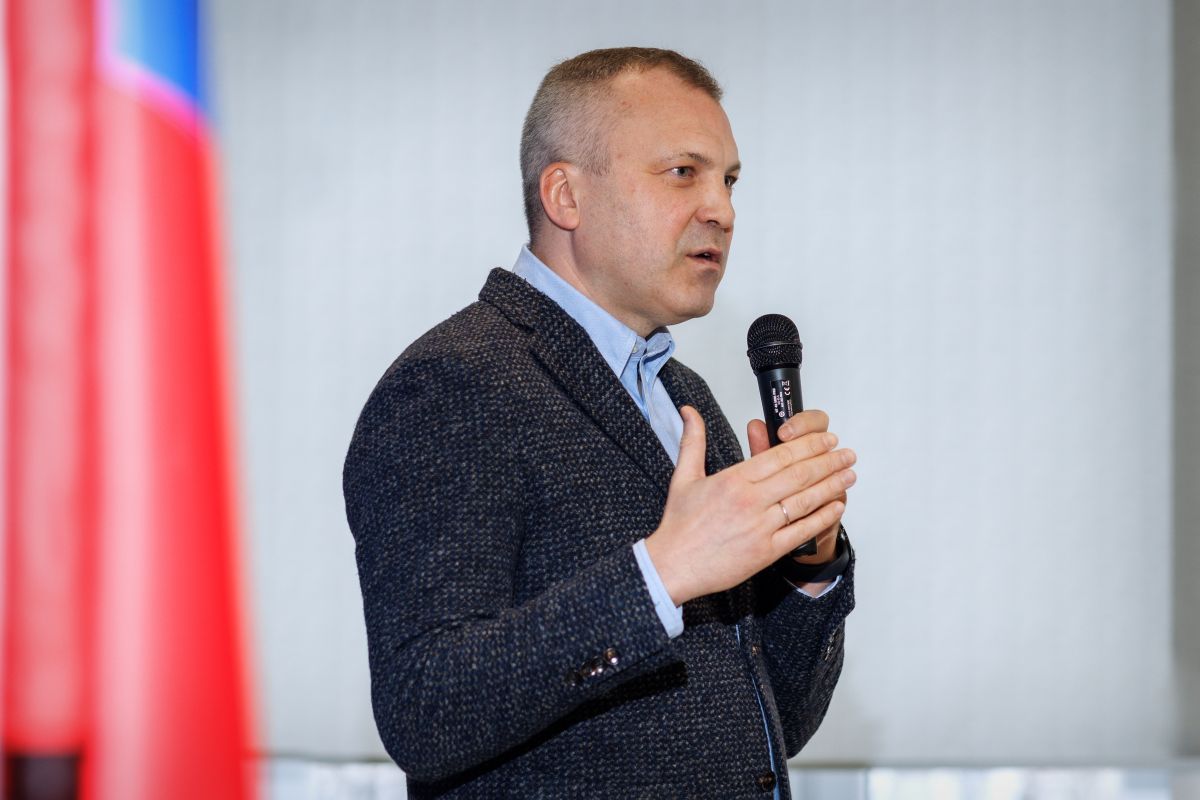 Депутат Госдумы Евгений Попов доставил в приграничье более 900 кг гуманитарного груза для бойцов, фото