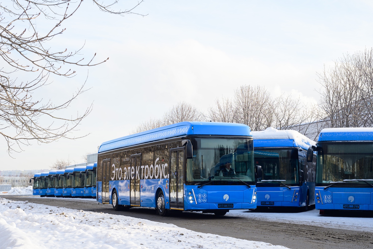 Ликсутов: Столица получит еще 100 современных электробусов ЛиАЗ-6274 по действующему контракту, фото