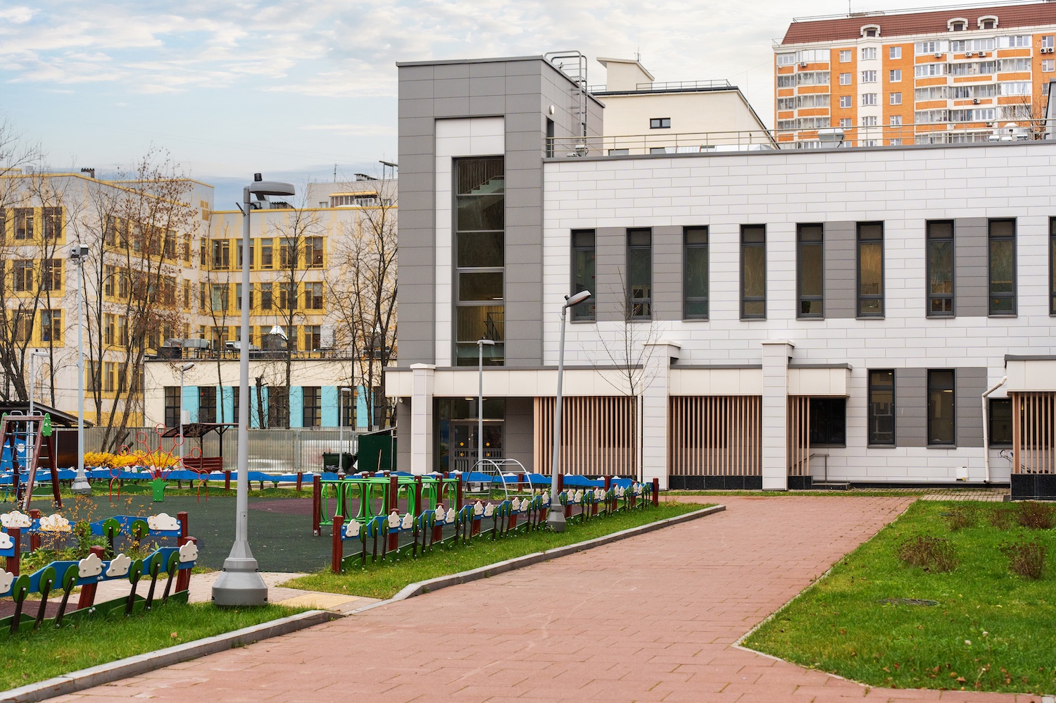 Ефимов: Город выделил более 380 гектаров для строительства образовательных, медицинских, культурных и других объектов, фото