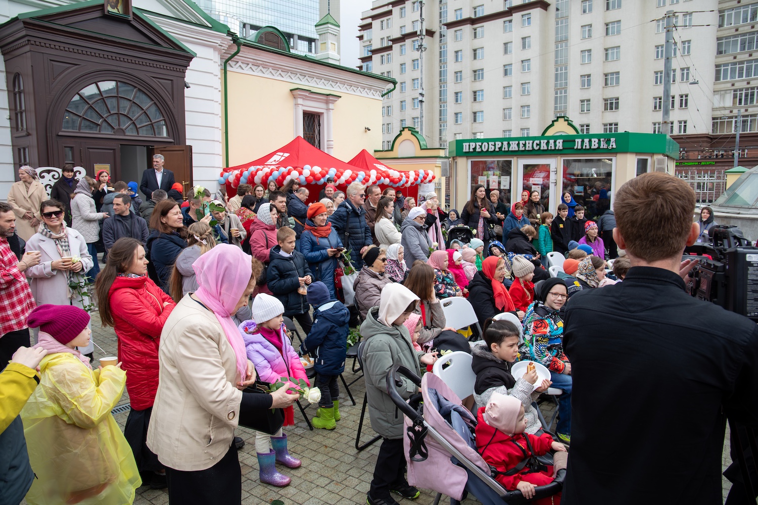 Депутат Государственной думы Владислав Третьяк поздравил жителей Восточного округа на празднике «Пасхальная весна 2026», фото