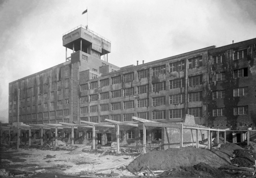 Волгоградский проспект &mdash; Римская: московский &laquo;памятник невидимке&raquo; у кубинского маяка  фото