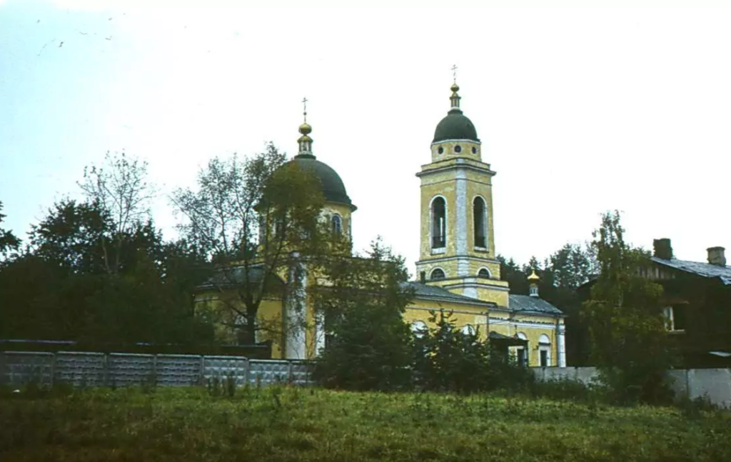 Волгоградский проспект &mdash; Римская: московский &laquo;памятник невидимке&raquo; у кубинского маяка  фото