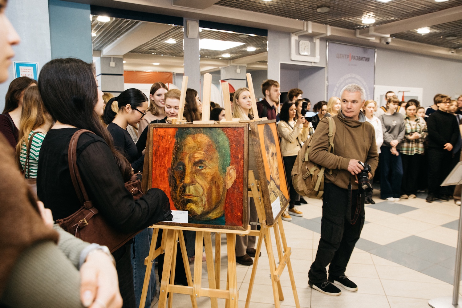 В Центре развития открылась патриотическая выставка «Наследие Отечества», фото