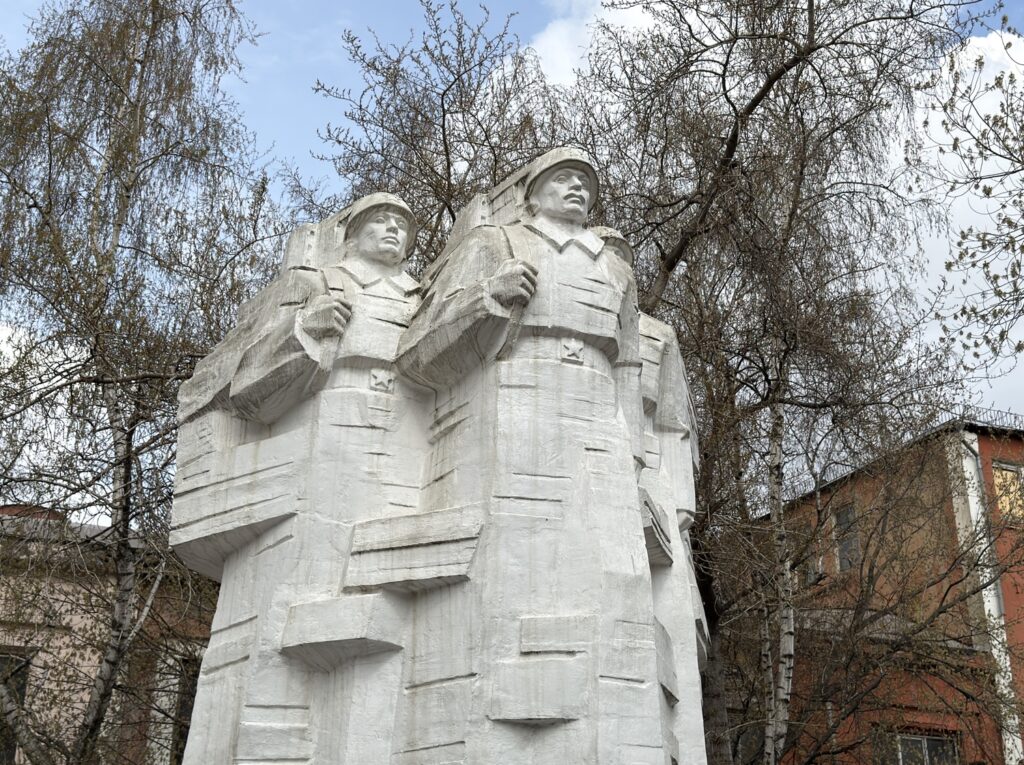 Волгоградский проспект &mdash; Римская: московский &laquo;памятник невидимке&raquo; у кубинского маяка  фото