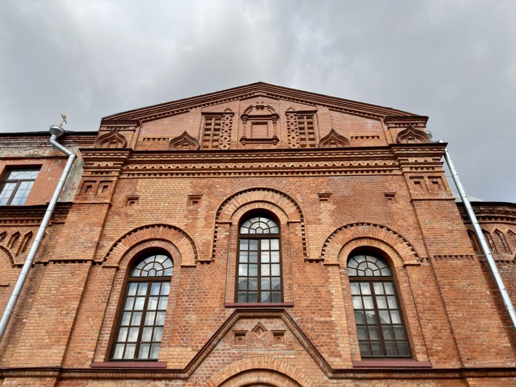 Волгоградский проспект &mdash; Римская: московский &laquo;памятник невидимке&raquo; у кубинского маяка  фото