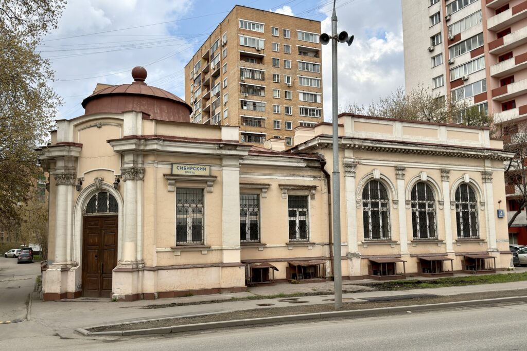 Волгоградский проспект &mdash; Римская: московский &laquo;памятник невидимке&raquo; у кубинского маяка  фото