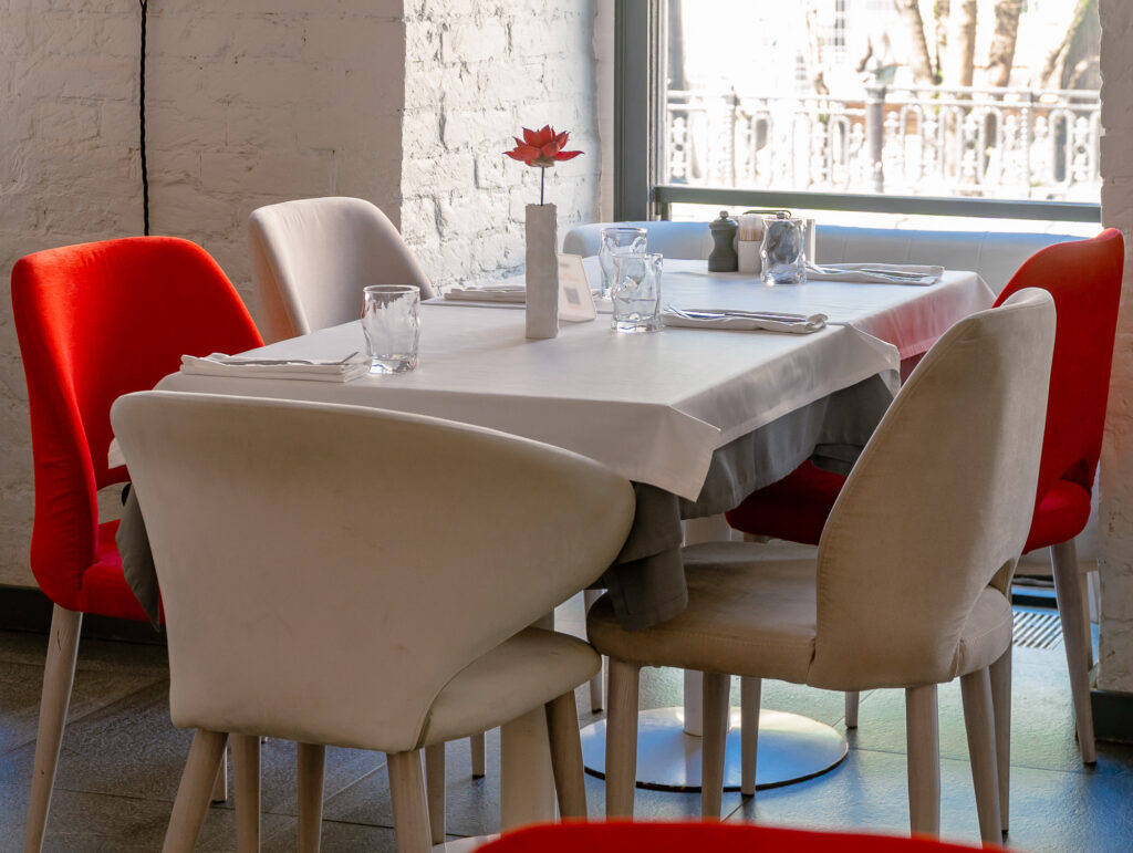 Гараж космонавта, авангард начала XX века и домашняя паста &mdash; куда пойти после работы  фото