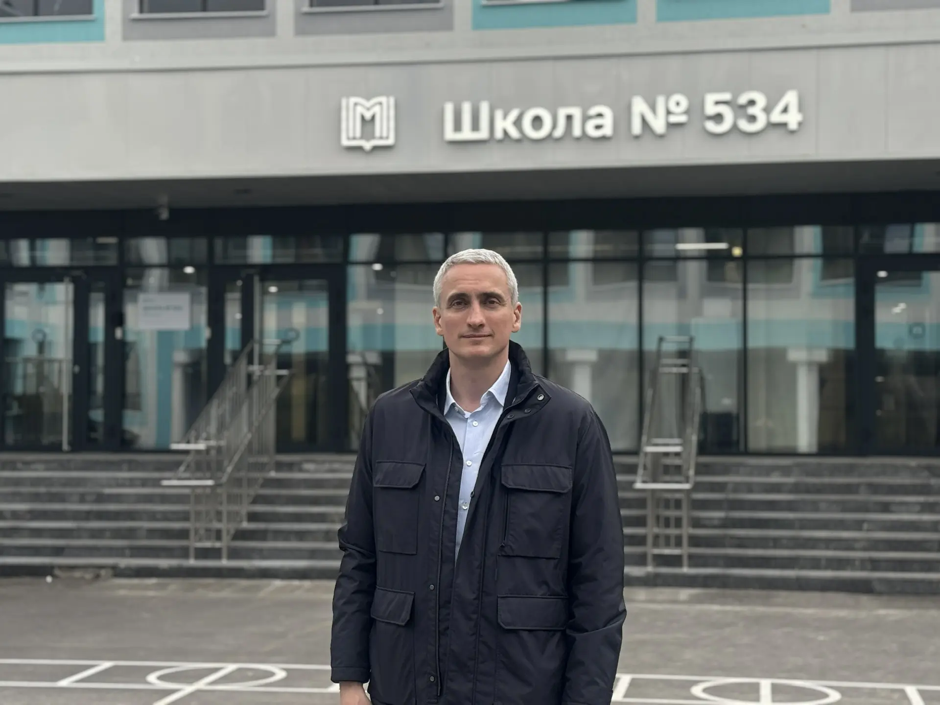 Евгений Нифантьев рассказал о ходе ремонта трех школ в Зябликово, фото