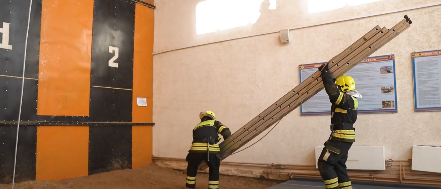 Московские пожарные на тренажерах отрабатывают сложные сценарии происшествий, фото