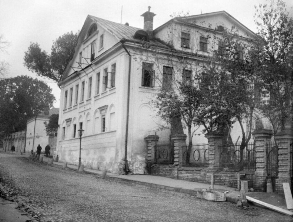 Китай-город &mdash; и снова Китай-город: следствие в Хитровке ведут Колобки  фото