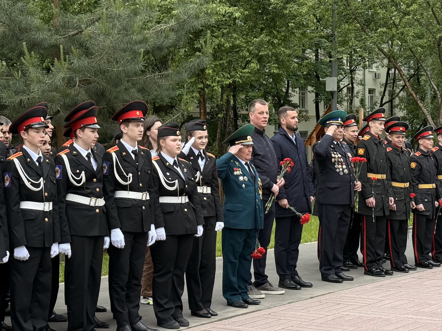 Патриотическое мероприятие ко Дню пограничника прошло в Бабушкинском районе, фото