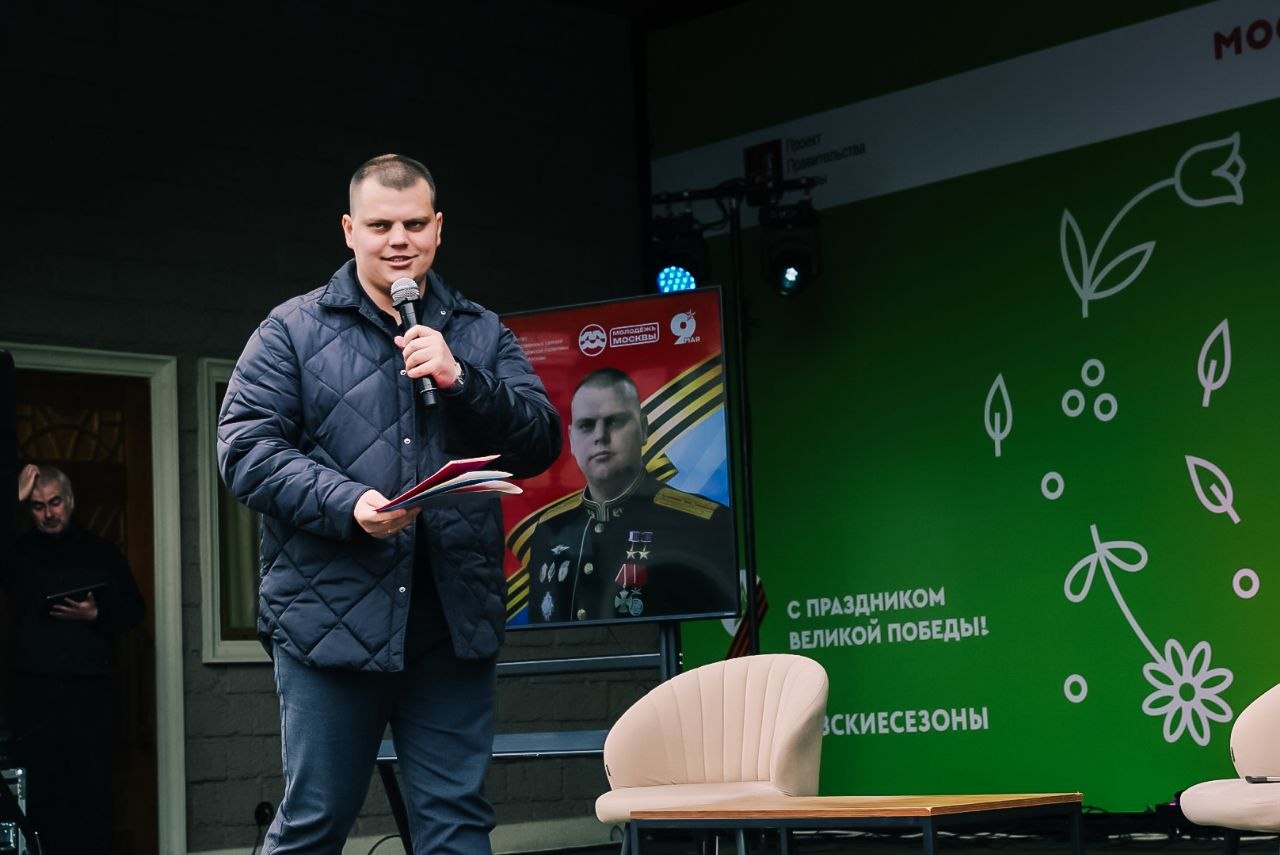 Участник СВО Эдуард Казымов обсудил со студентами образ современного героя, фото