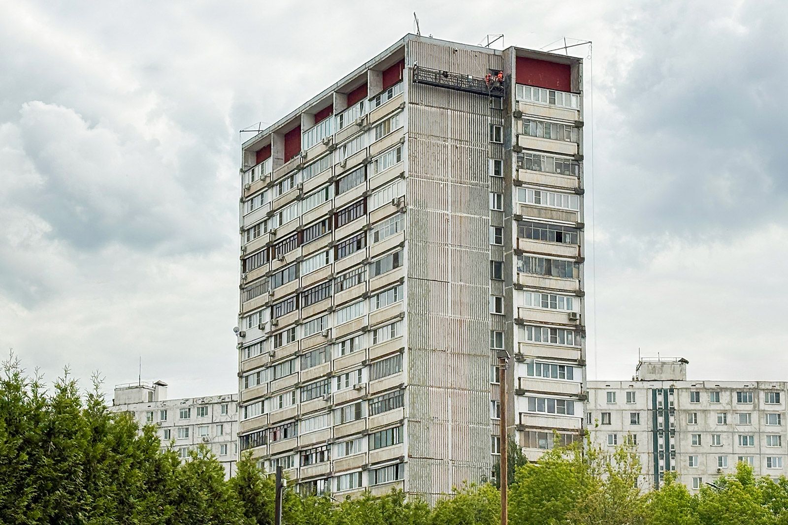 В районе Орехово-Борисово Южное обновят дом 1985 года постройки, фото