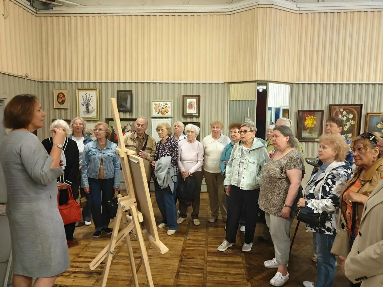 Выставка Академии акварели Сергея Андрияки открылась в КЦ «Нагорный», фото