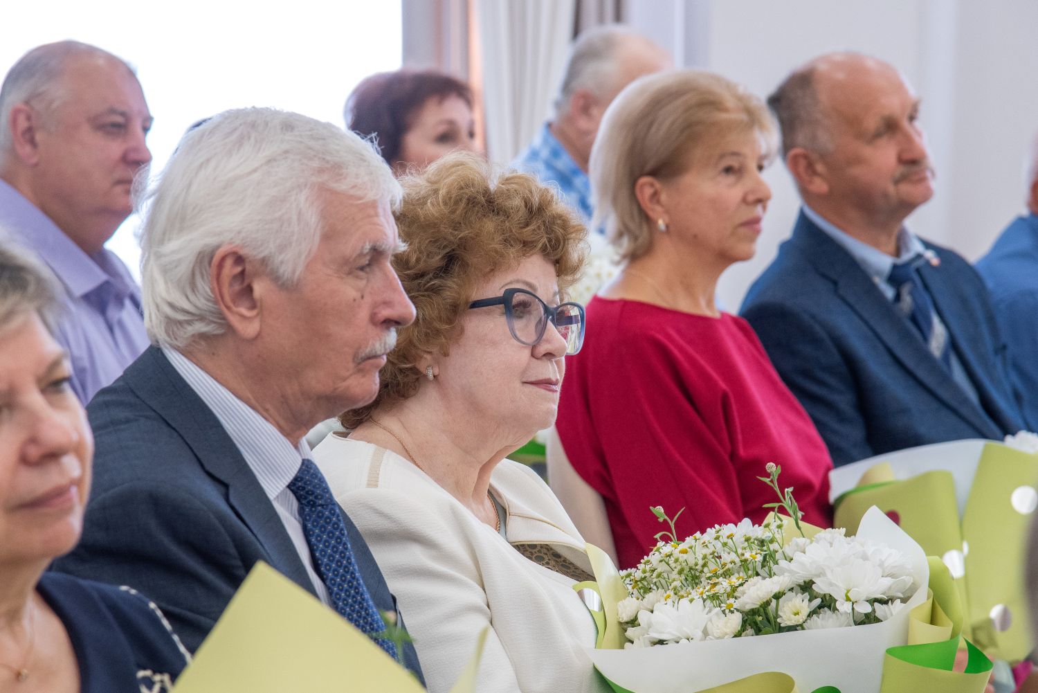 Зеленоградским супружеским парам вручили памятные медали в День семьи, любви и верности, фото