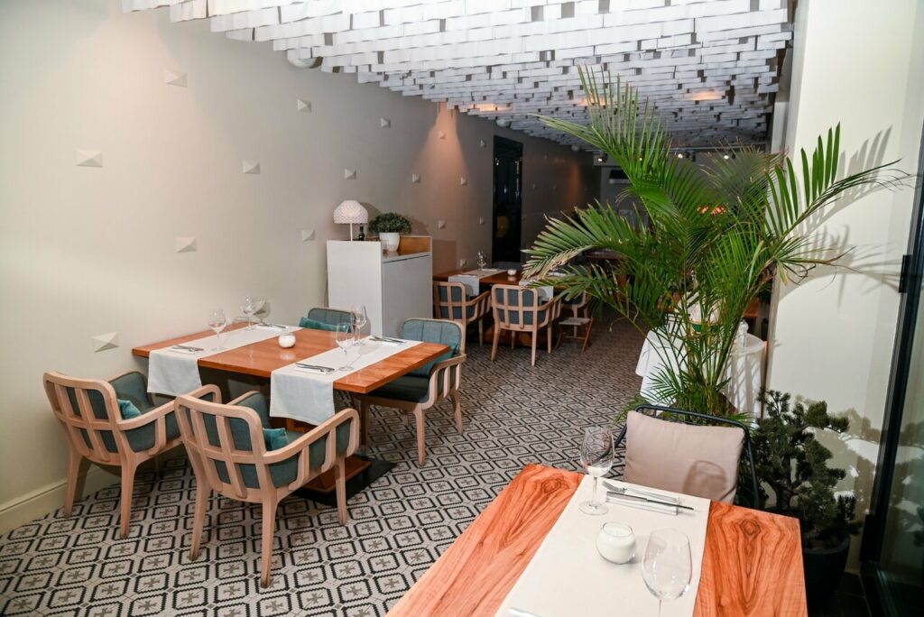 Киноужин, средневековые памятники и восточный дворик — куда пойти после работы Киноужин, средневековые памятники и восточный дворик — куда пойти после работы фото