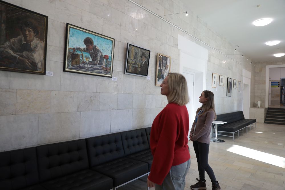 Выставка «Наш Есенин» проходит в Культурном центре «Онежский» до 6 ноября, фото