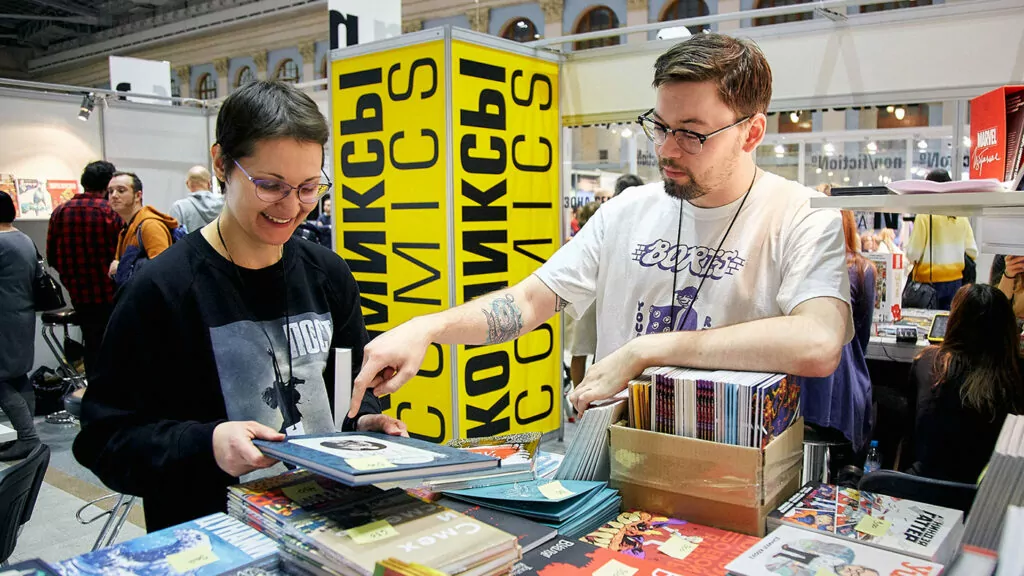 Москва выходная. Турнир по фехтованию, песочная анимация и ярмарка нон-фикшн  фото