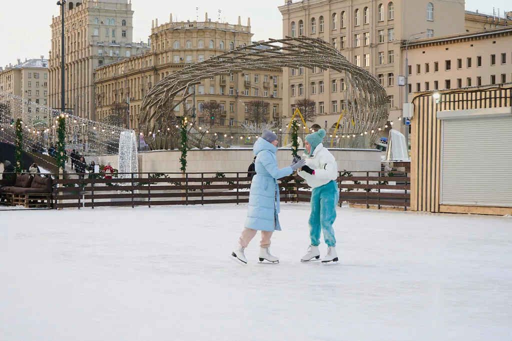 Выходим на лёд: открытые катки на востоке Москвы Выходим на лёд: открытые катки на востоке Москвы фото