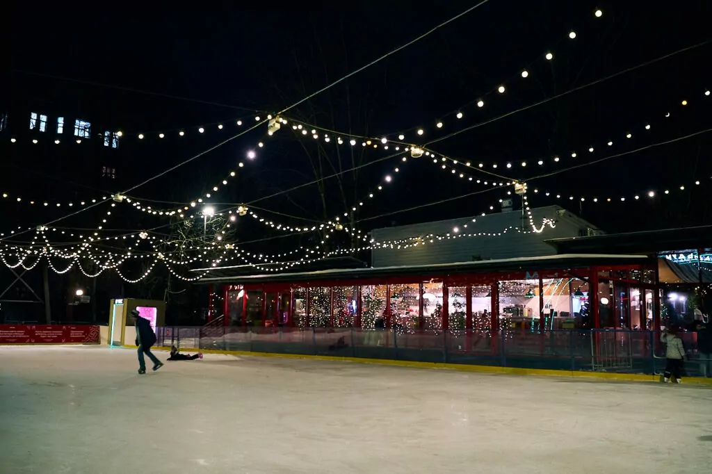 Выходим на лёд: открытые катки на востоке Москвы Выходим на лёд: открытые катки на востоке Москвы фото