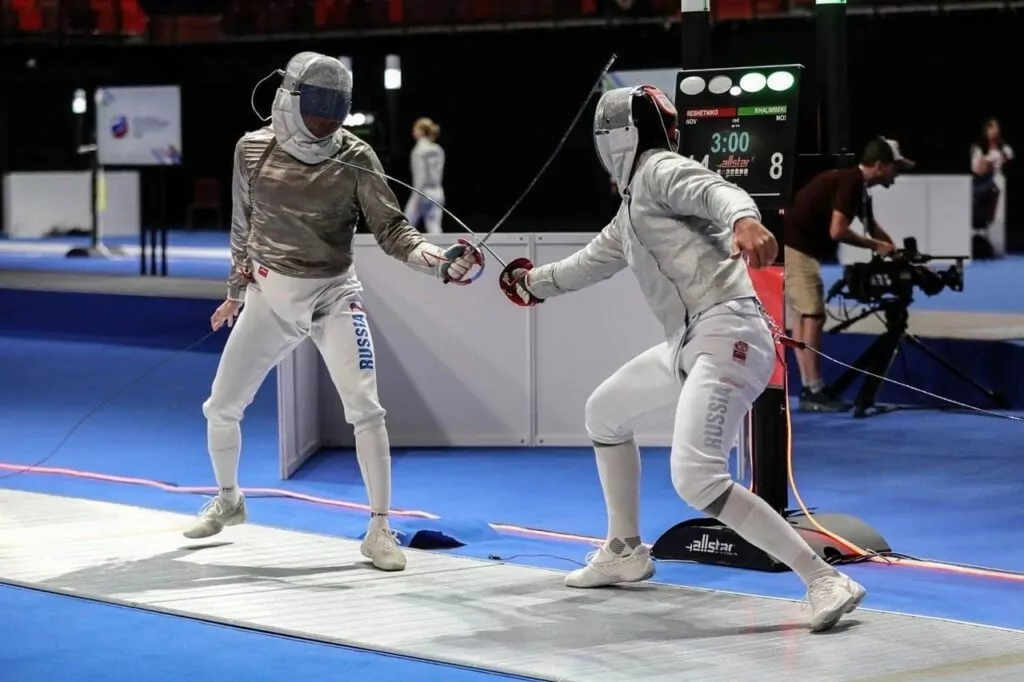 Москва выходная. Турнир по фехтованию, песочная анимация и ярмарка нон-фикшн  фото