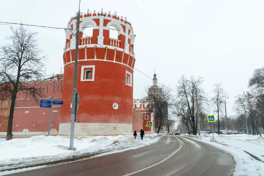 Октябрьская &mdash; Ленинский проспект: Москва-на-Донской  фото
