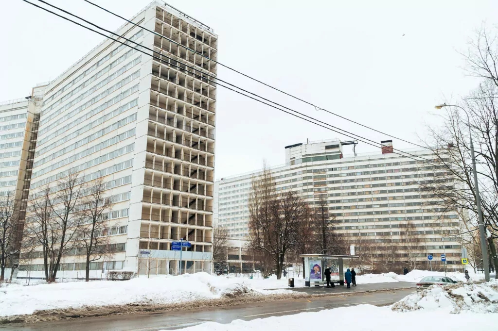 Академическая &mdash; Крымская: широкое поле для экспериментов  фото