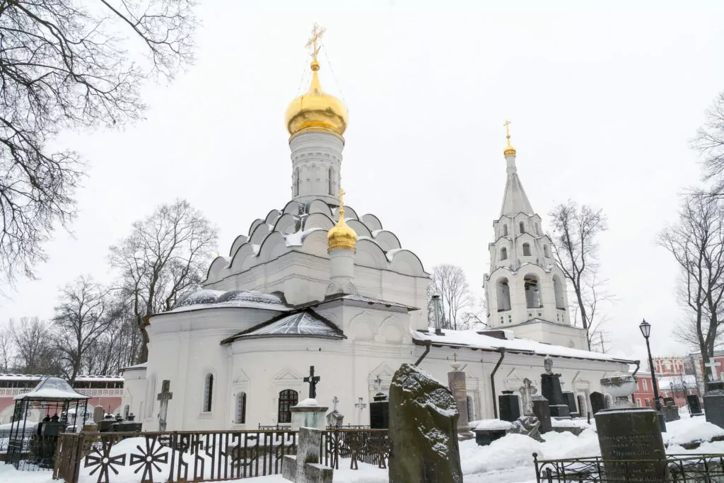 Октябрьская &mdash; Ленинский проспект: Москва-на-Донской  фото