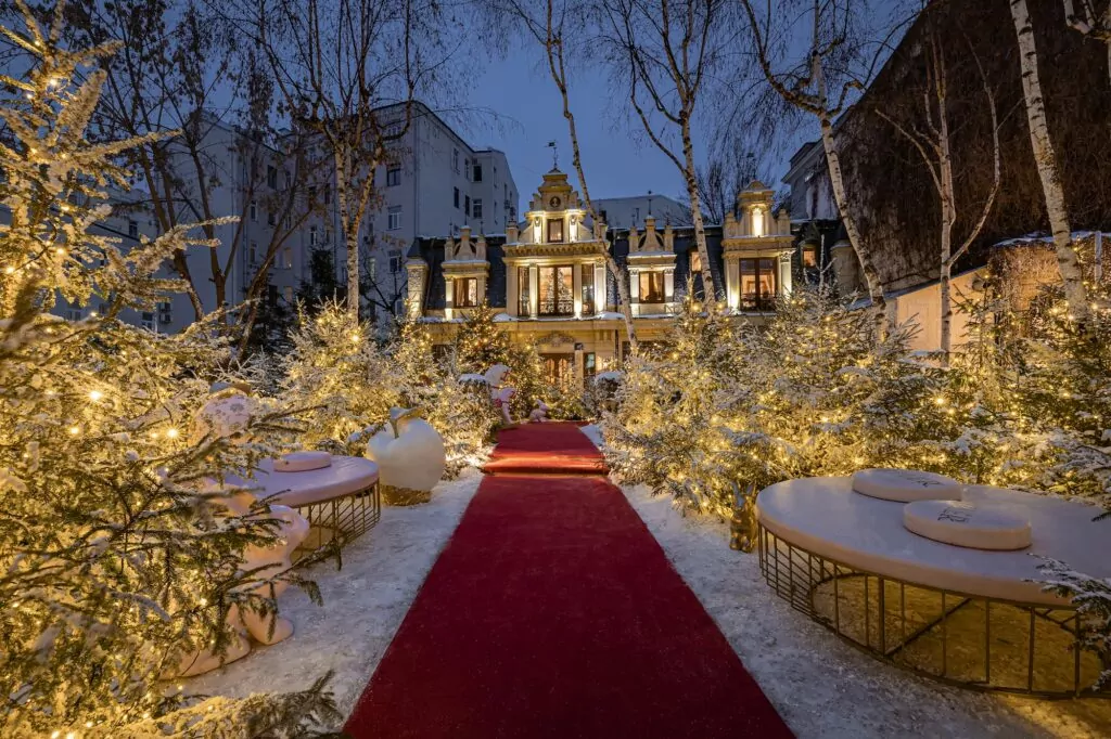 Вход в ресторан Butler, Москва