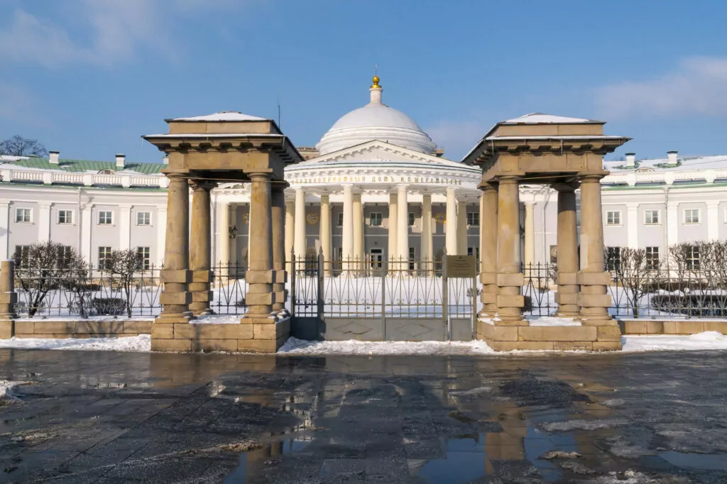 Сухаревская — Проспект Мира: «За мир и дружбу»  фото