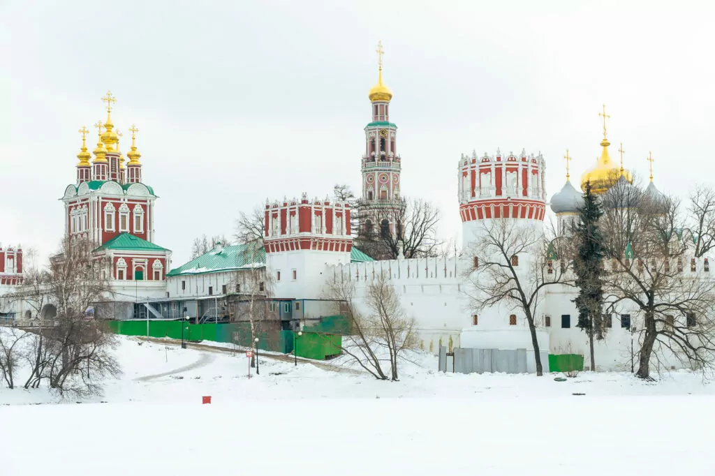 Смоленская &mdash; Спортивная: с Мухиной горы да на Девичье поле  фото