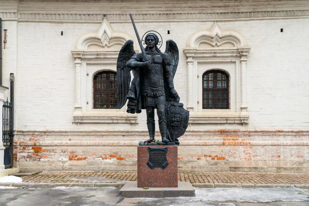 Трубная — Цветной бульвар: где твои семнадцать лет? Трубная — Цветной бульвар: где твои семнадцать лет? фото