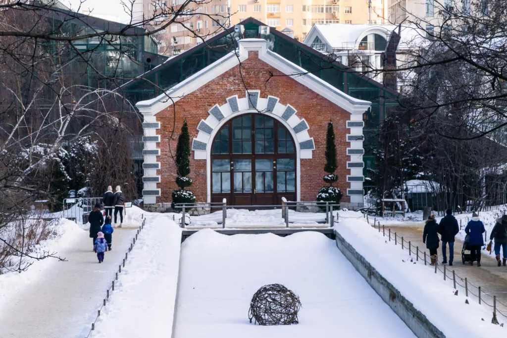 Сухаревская — Проспект Мира: «За мир и дружбу»  фото