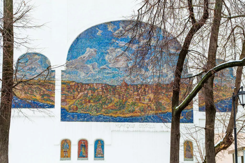 Электрозаводская &mdash; Бауманская: укрытие от немцев в Немецкой слободе  фото