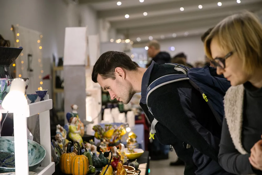 Москва выходная. Фестиваль керамики, любимые романсы и дискотека 90-х  фото